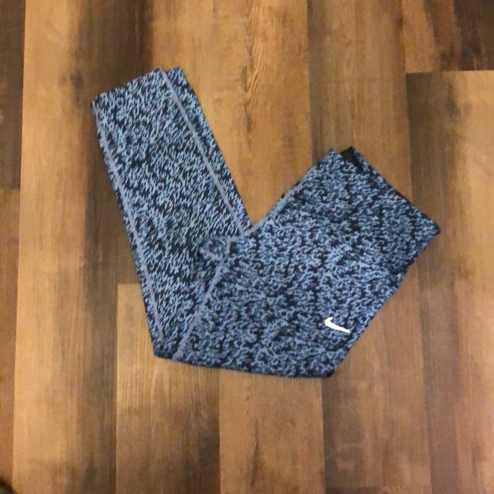Xl Nike workout pants 7/8 length